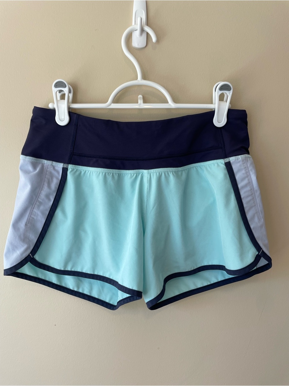 lululemon athletica Mint and Navy Athletic Running Shorts - dot size 4